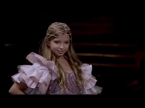 WANDA BEAUCHAMP  Runway - New York Fashion Week - Spring Summer 22/23 powered by Art Hearts Fashion