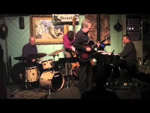 Jivin' and Kinivin' - Barry Greene & The Joshua Bowlus Trio