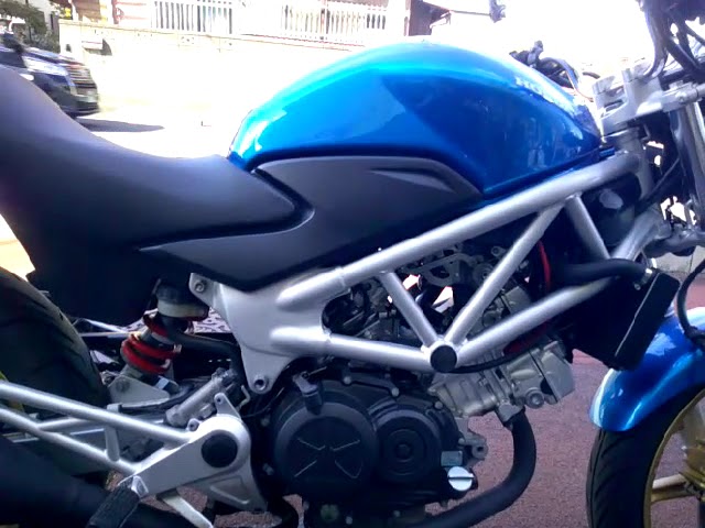VTR250/ホンダ 水冷Vツインエンジン フューエルインジェクション車