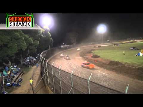 Modified Sedans - B-Main - Kings Royal - Kingaroy Speedway - 26.01.14