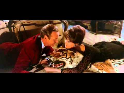 Claudia Cardinale en La Pantera Rosa (1967).avi