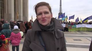 preview picture of video 'Manifestation Ukraine pro Europe (Euromaidan) / Paris - France 24 novembre 2013'