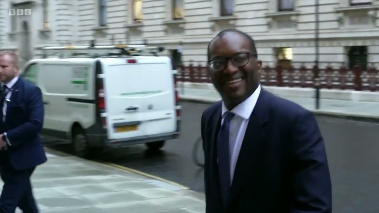 Ben Chu BBC Newsnight report on the UK government's new GDP growth target