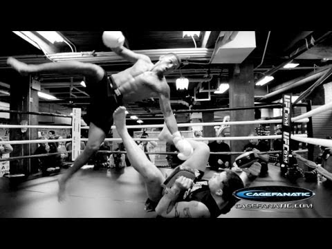 ANTHONY SHOWTIME PETTIS PUTS ON A WICKED SHOW AT UFC ON FOX WORKOUTS