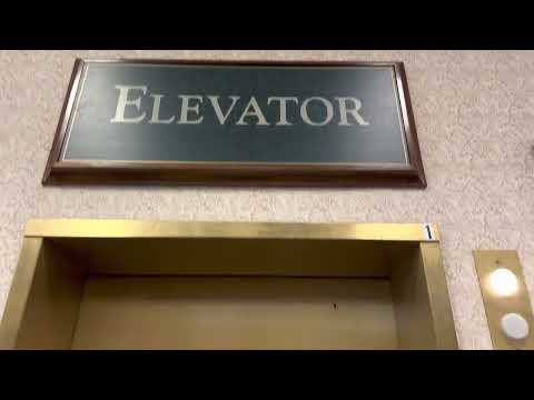 Final Ride: Schindler 300A Hydraulic Elevator at Barnes & Noble in Paramus, NJ