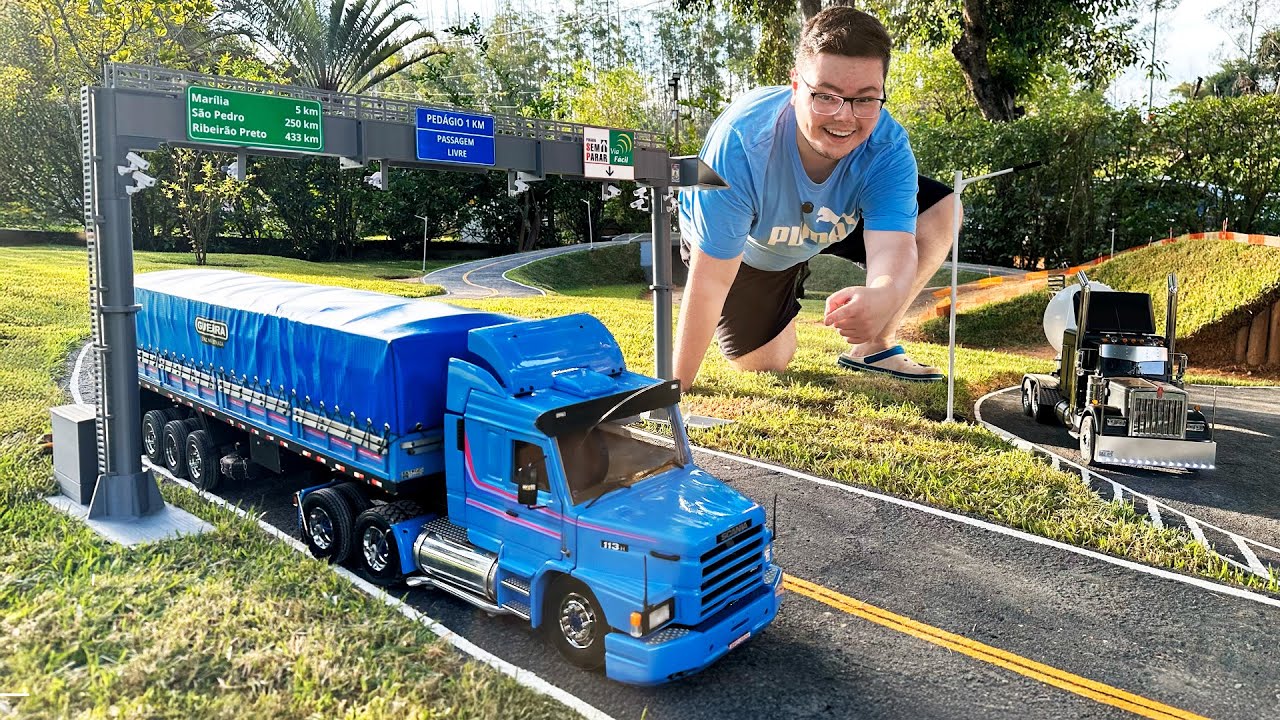 I WENT TO A REALISTIC MINI TRUCK TRACK: EVERYTHING REALLY WORKS!