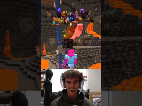 Daquavis with the insane Kill on Vull! Join today! #minecraft #minehut #smp #lifestealsmp