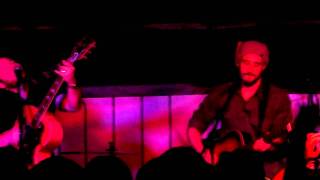 Mind Over Money - Turin Brakes (live at The Half Moon, Bishops Stortford 2 April 2011)