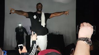 Manuellsen Live in Oberhausen, Gewartet feat Michelle Mendes