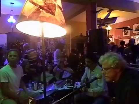 Mauricio Maestro (Boca Livre) ,Rodrigo Borges e Rai Medrado DSCN6878