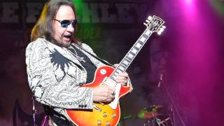 Ace Frehley performs the KISS classic &quot;Love Gun&quot; at the Paramount, NY November 20, 2014