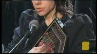 PJ Harvey - Down by the water - lyrics - Beautiful acoustic Solo, 2007 - To bring you my love