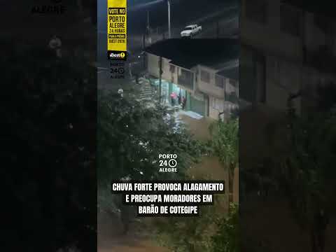 Chuva faz rio transbordar e invade casas no RS