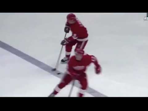 Throwback Mix: Russian Five Passing Plays and Offensive Zone Movement