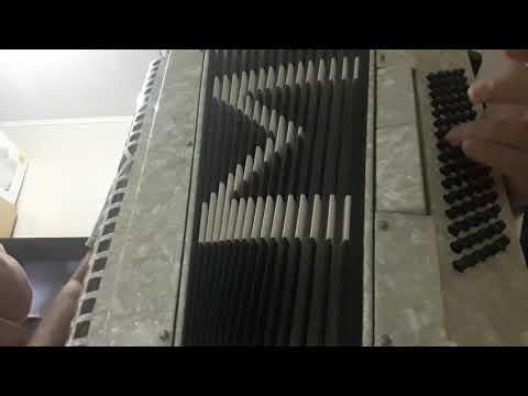 Baixos da introdução da Música Telefone Mudo.