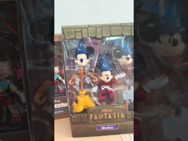 Vídeo relacionado con SUPER7 Super 7 - Star Trek: La Nueva generación de Figura de reacción Wave 1 - Wesley Crusher