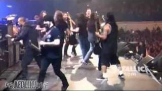 Metallica - Helpless (/w Megadeth & Anthrax) [Live Gelsenkirchen July 02, 2011]