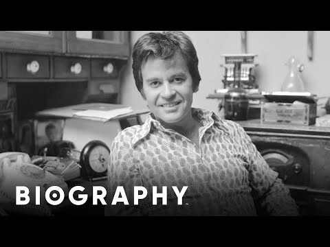 Dick Clark - America's Oldest Teenager & American Bandstand Host | Mini Bio | BIO
