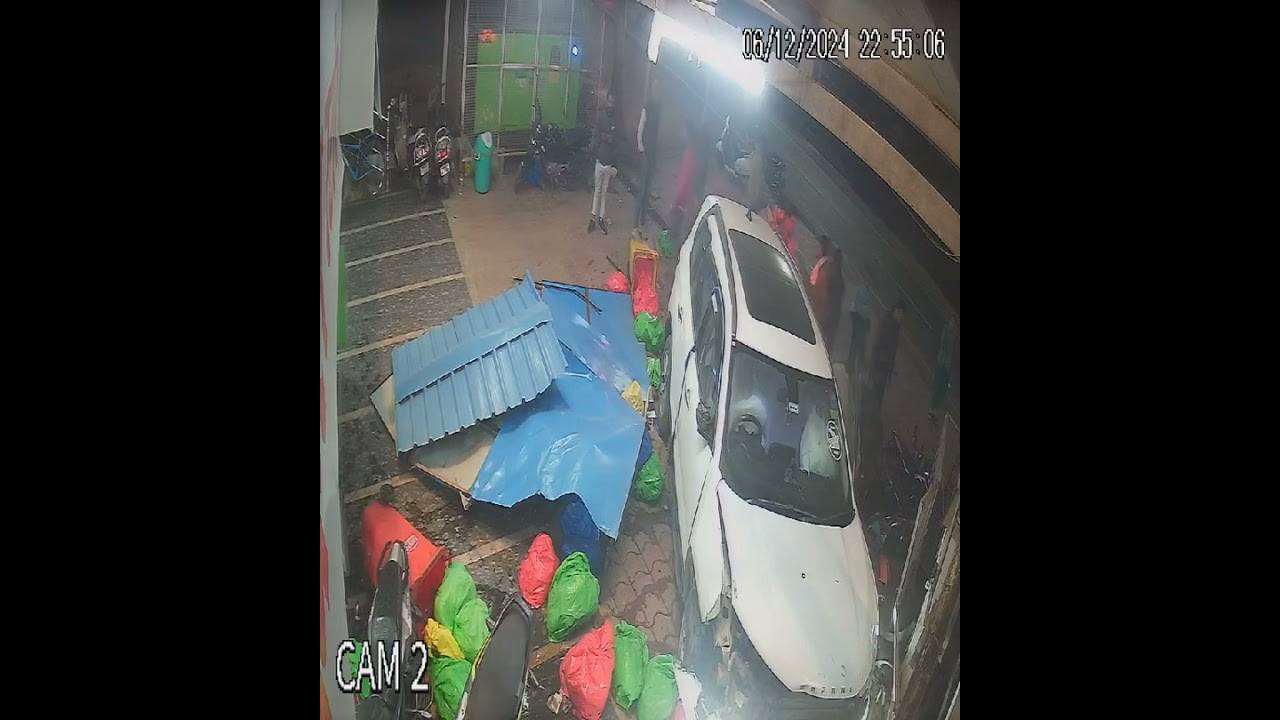 विदिशा के अपोलो अस्पताल में घुसी अनियंत्रित तेज रफ्तार कार, 2 गंभीर घायल ,  बड़ा हादसा टला