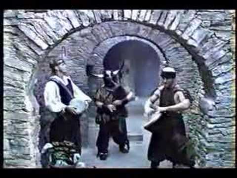 WULF - medieval bagpipes and drums