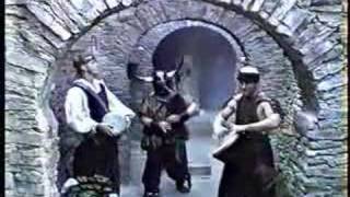 WULF - medieval bagpipes and drums