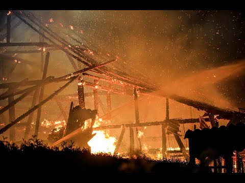 Scheune in Bimbach in Flammen - Über 100 Kräfte im Einsatz