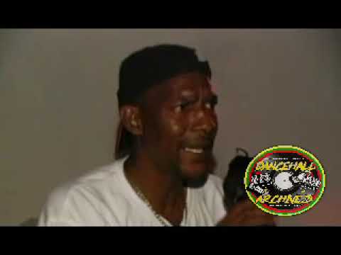 PROFESSOR NUTS LIVE! SOMEONE ID THE YEAR PLEASE...SOME CLASSIC FOOTAGE OF DANCEHALL COMEDIAN!