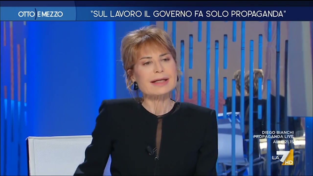 Carlo Calenda sul decreto lavoro: "Non ha controindicazioni", ma critica la propaganda del governo