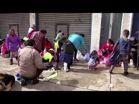 ボリビアの教会は、休日にホームレスを助ける (Bolivian church helps the homeless in the holidays)