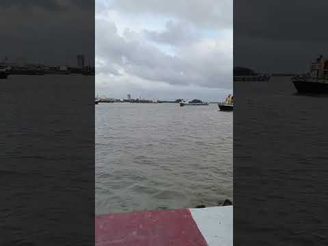 Shariar Noor Shafin short video...Chittagong Patenga naval Sea Beach..
