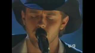 Chris Young - Drinkin Me Lonely