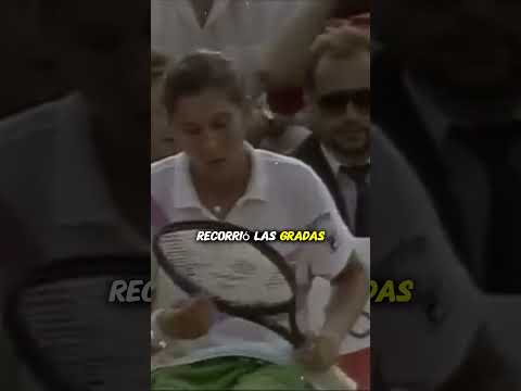 El día en que apuñalaron a la número 1 del mundo en plena pista