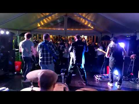 Should I Stay or Should I Go  - TriXX