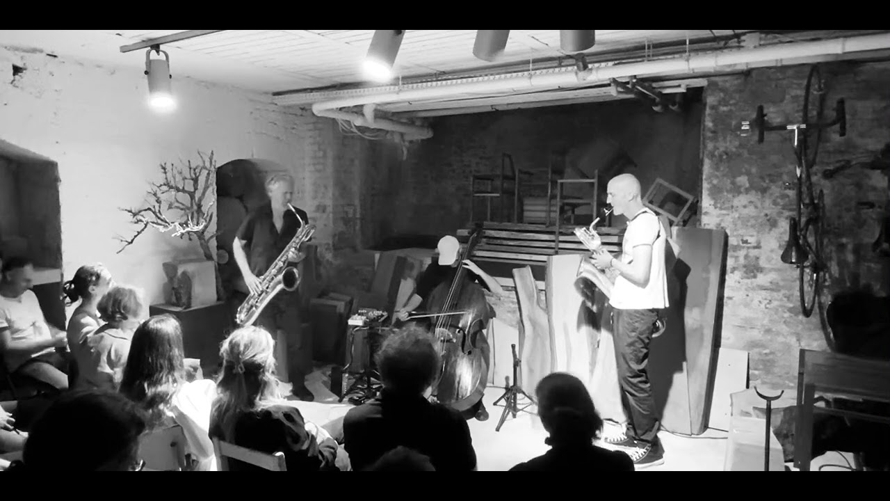 
Rose/Janek/Enzel live at Woodshop Berlin excerpt 1