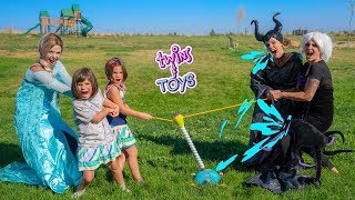 Frozen Elsa, Kate and Lilly Tug O War vs Maleficent and Ursula