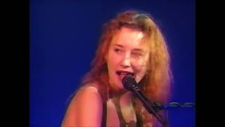 Tori Amos / Cloud On My Tongue + "Both Sides Now" intro (TV - 1994) [Reworked]