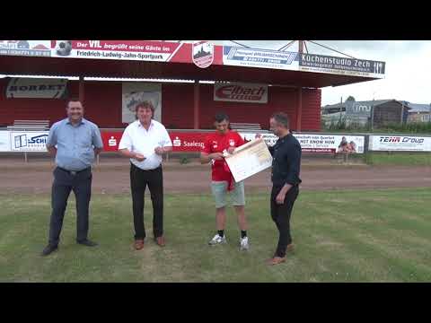 PUNKTum VfL Querfurt erhält Spende von MIDEWA