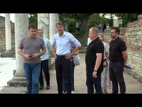 pokrivalica Ambasador EU na Feliks Romulijani