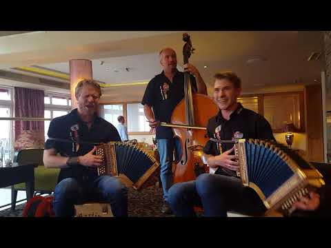 Schwyzerörgeli-Trio Vollgas - Dini Seel ä chli la bambälä la