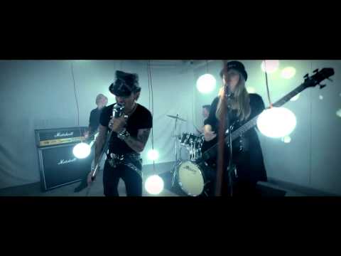 BLACKSTAGE "Letting you go"