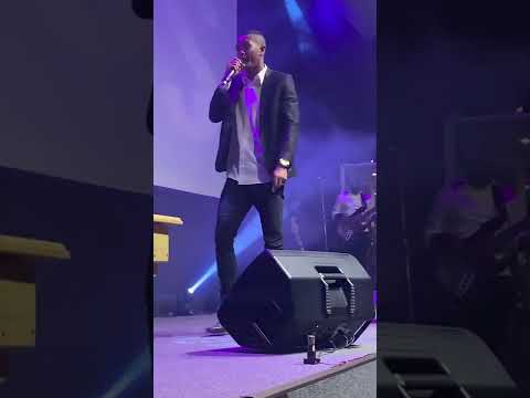 Di Castro - Medley (Posso clamar, Quando estiver em frente ao mar, Jeová).  #ministração #dicastro