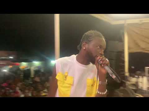 Pumacol ans Bazooker vapedza basa Team BP live on Stage