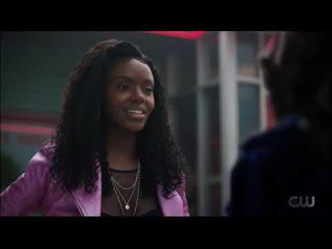 Riverdale 5x15 Sweet Pea ask Josie he want come with her. Josie and her mother Find out the truth.