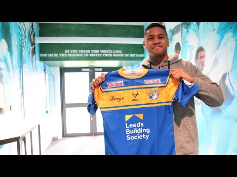 New signing David Fusitu'a gets his first look around Headingley