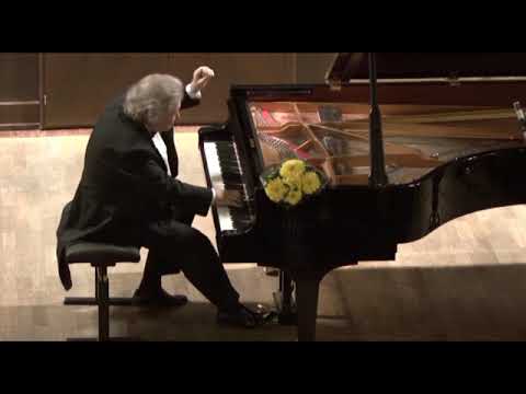 Schumann - Phantasie C dur, Op  17 | Mikhail Voskresensky