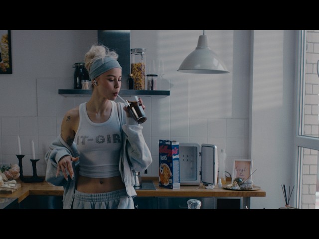 Video zu 'Baby G' ansehen