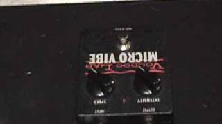 Video thumbnail for Voodoo Lab Micro Vibe pedal demo by gearmanndude