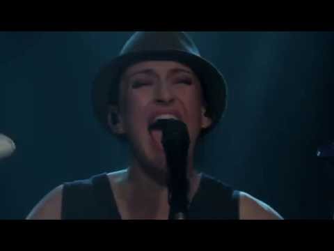 Katarzyna Groniec - Rodzi się ptak [Official Music Video]