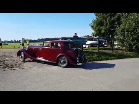 Car show - Arrivals - Two