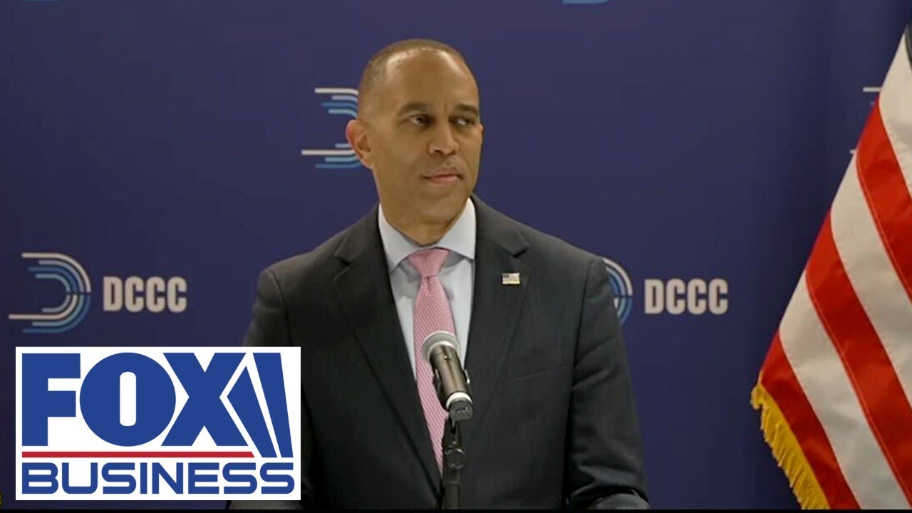 Hakeem Jeffries holds presser after landslide election